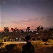 Thậ