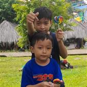 Thầ