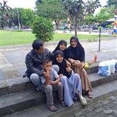 Thầ